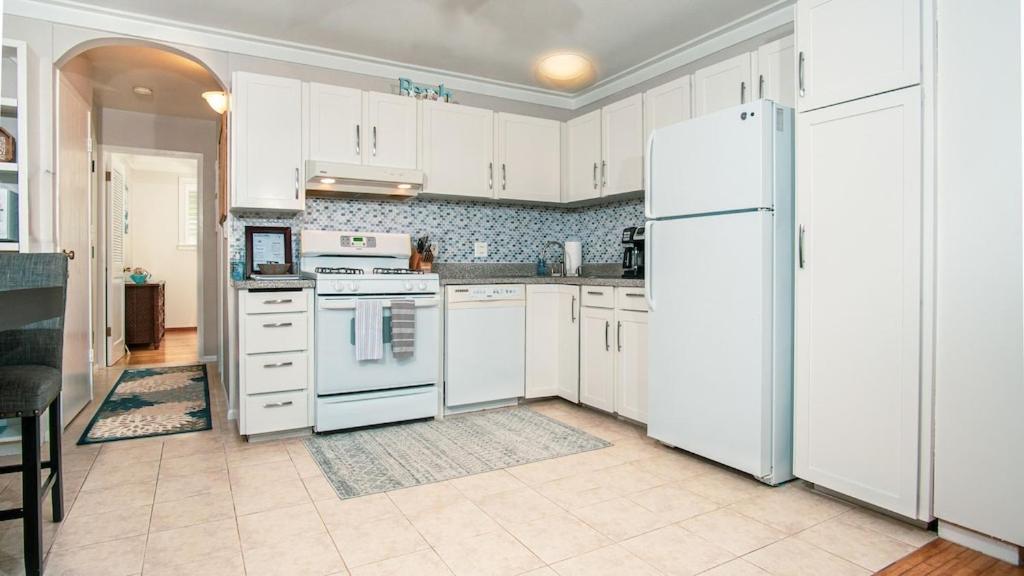 Molokai Island Retreat With Beautiful Ocean Views And Pool - Newly Remodeled! Ualapue Exterior foto